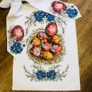 Рушничок з червоними крашанками